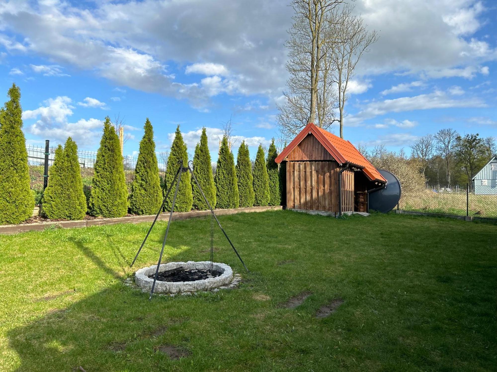 Vila Caloroczny Domek Nad Jeziorem - Balia Z Jacuzzi Balewo  Exteriér fotografie