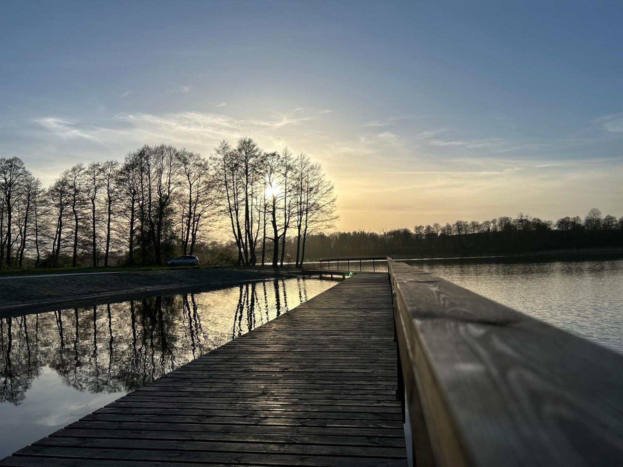 Vila Caloroczny Domek Nad Jeziorem - Balia Z Jacuzzi Balewo  Exteriér fotografie